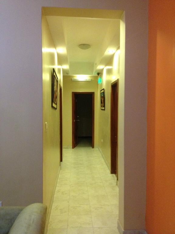 Urdesa Suites Hotel グアヤキル エクステリア 写真