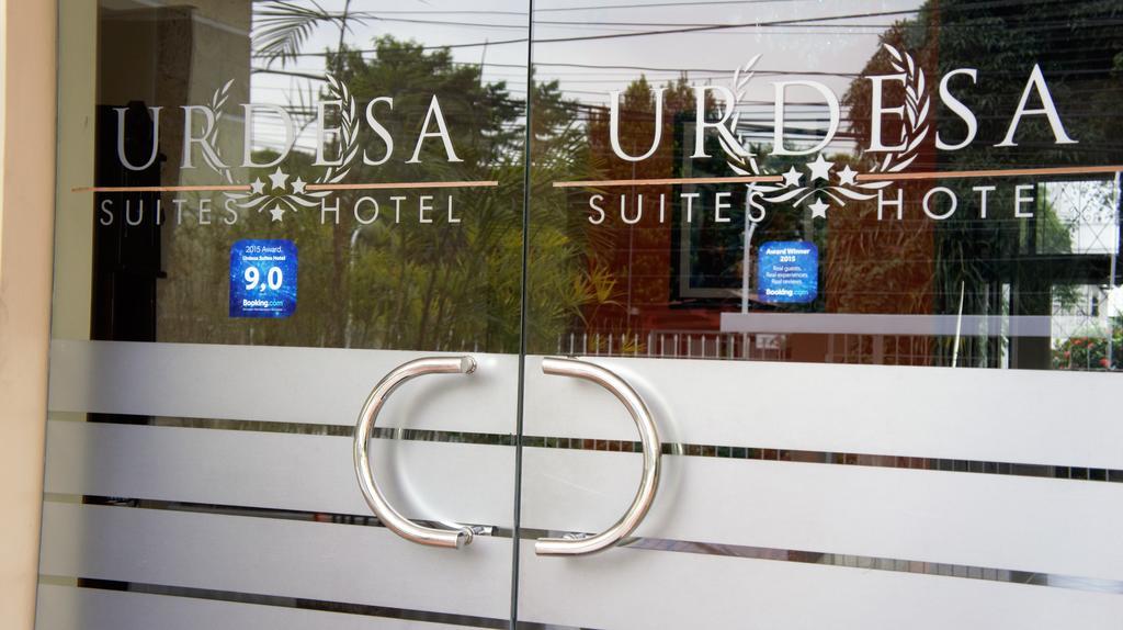 Urdesa Suites Hotel グアヤキル エクステリア 写真