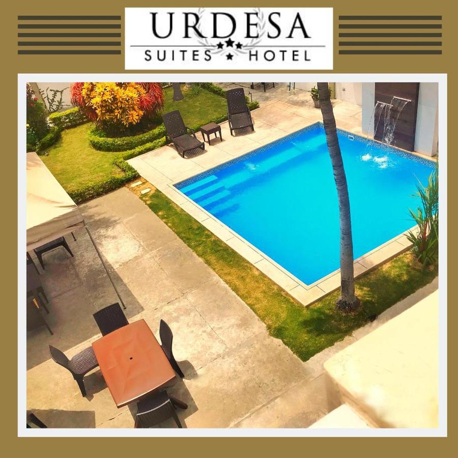 Urdesa Suites Hotel グアヤキル エクステリア 写真