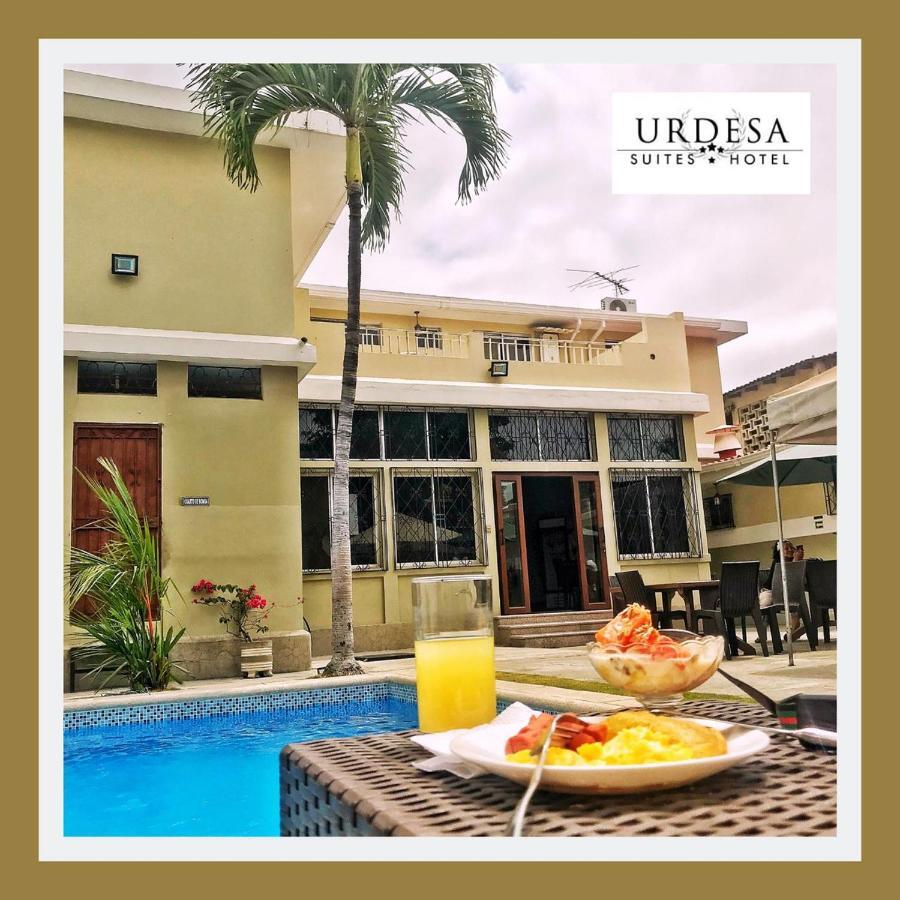 Urdesa Suites Hotel グアヤキル エクステリア 写真